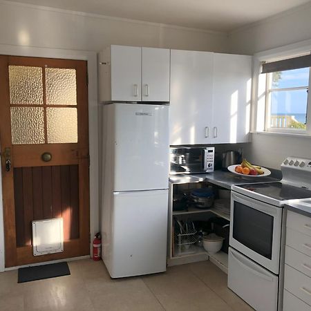 Ferienwohnung Seafront Haven In Island Bay With Deck, Outdoor Bath, And Parking Wellington Exterior foto