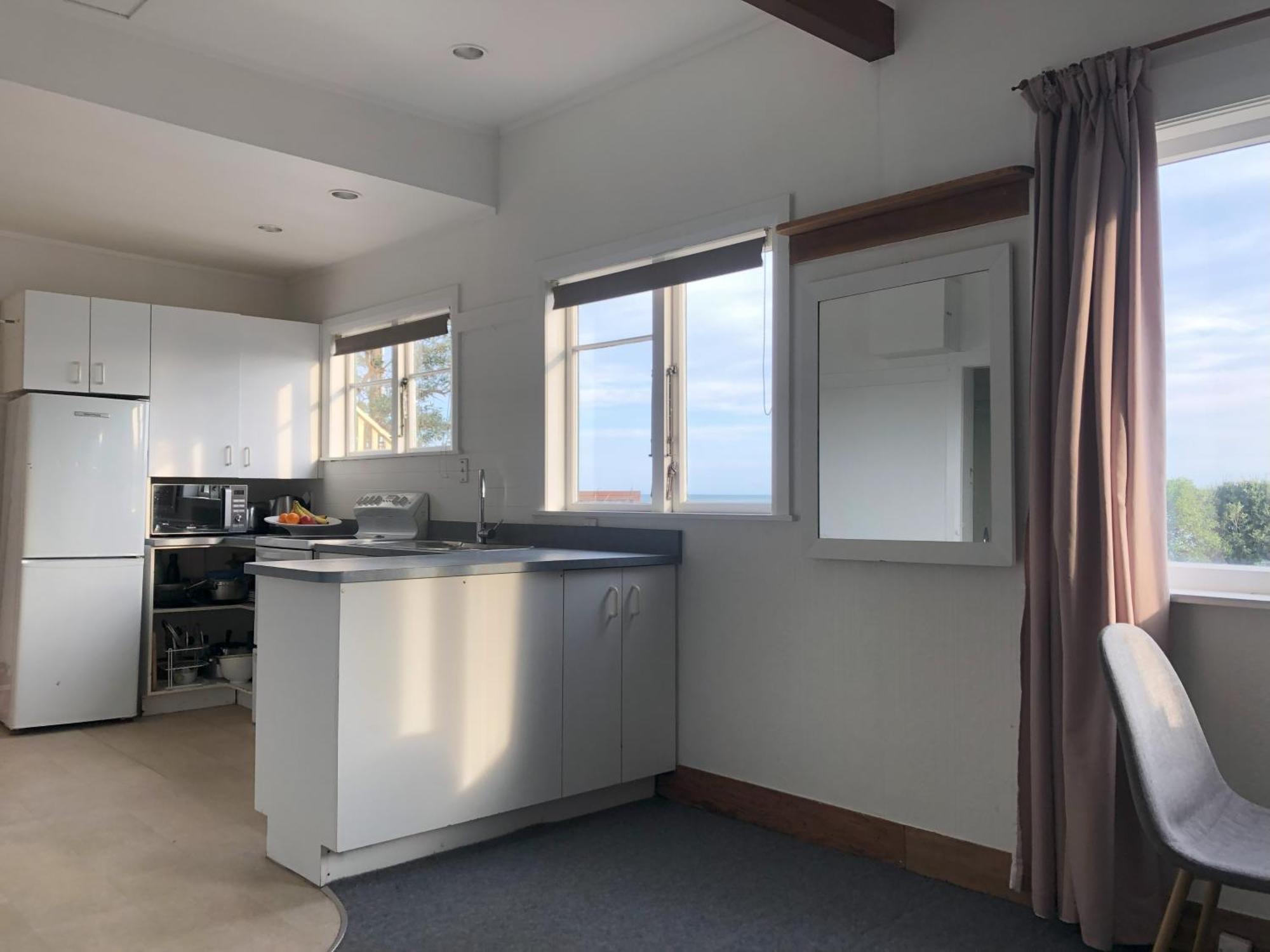 Ferienwohnung Seafront Haven In Island Bay With Deck, Outdoor Bath, And Parking Wellington Exterior foto