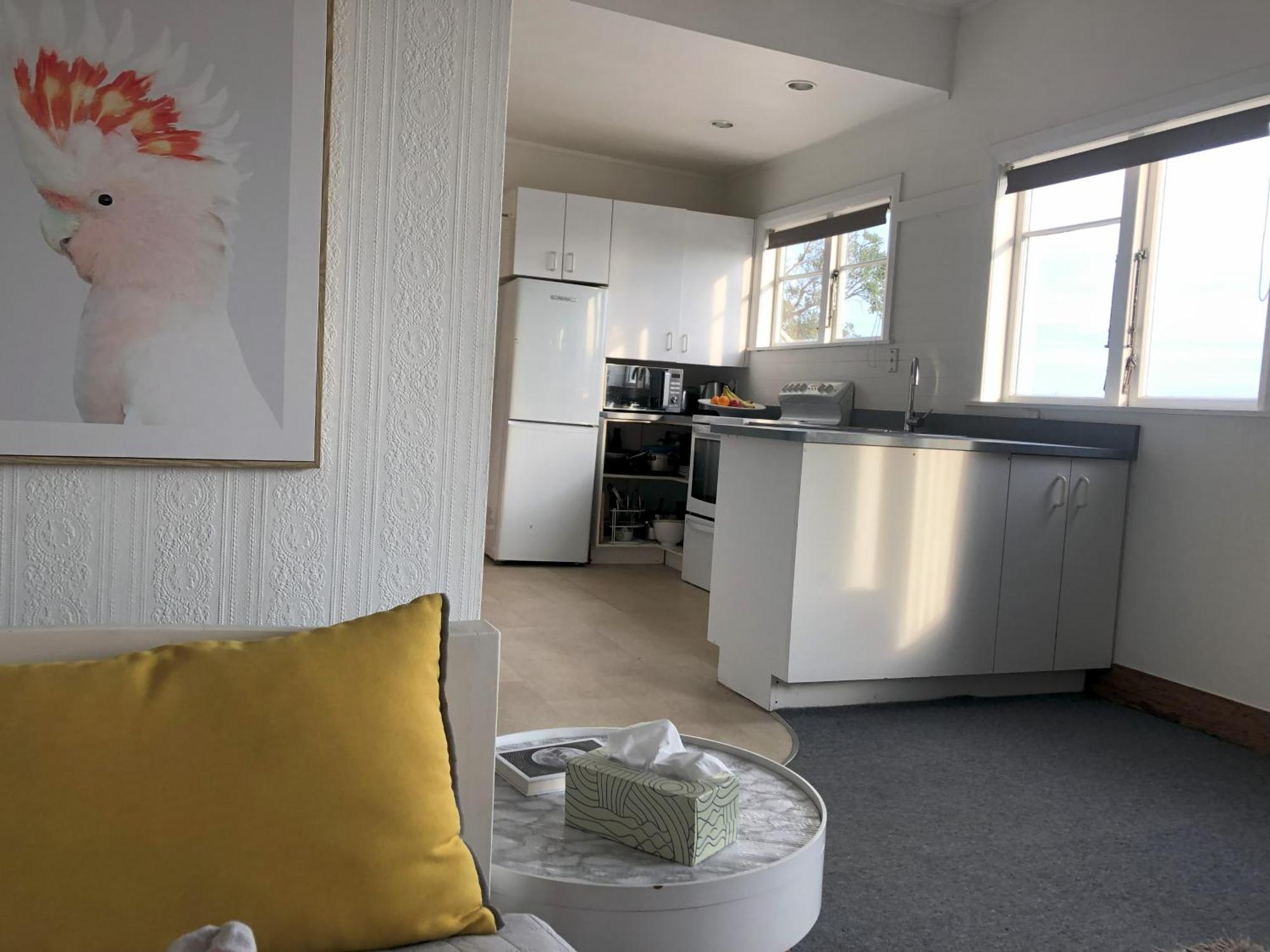 Ferienwohnung Seafront Haven In Island Bay With Deck, Outdoor Bath, And Parking Wellington Exterior foto
