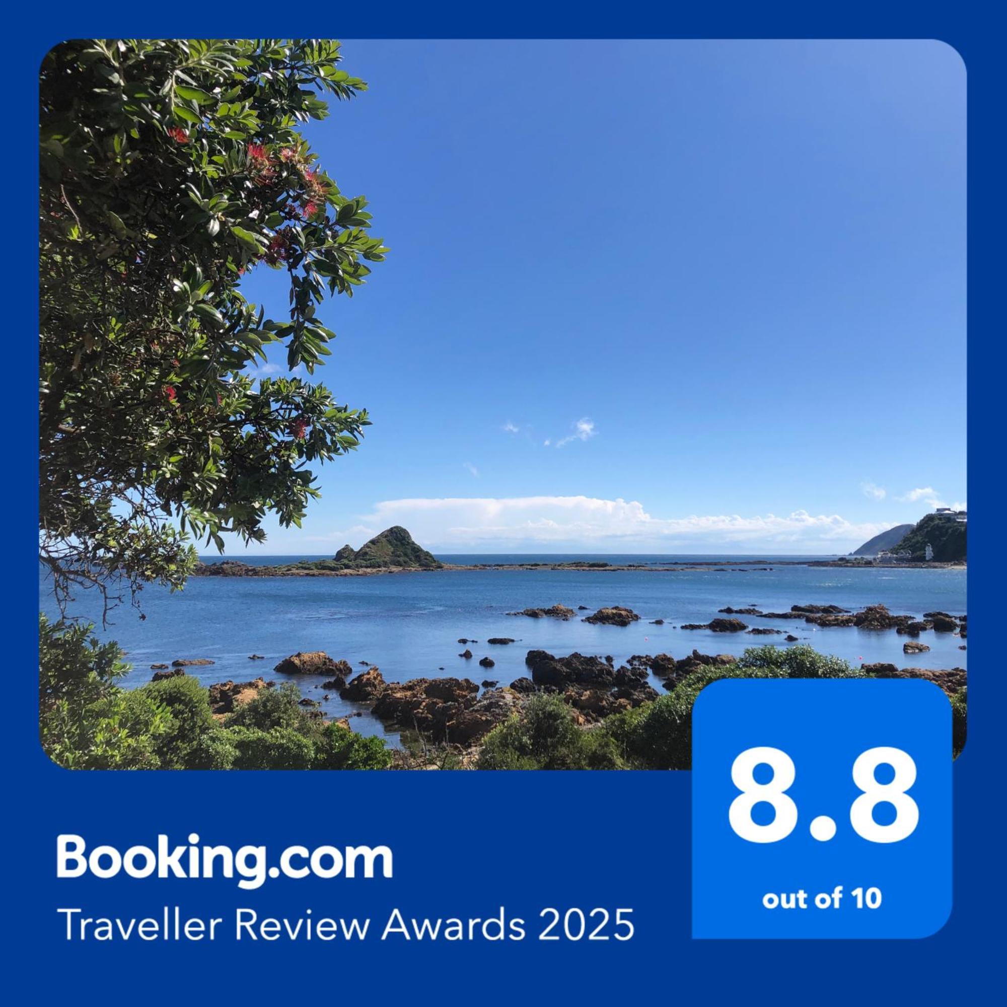 Ferienwohnung Seafront Haven In Island Bay With Deck, Outdoor Bath, And Parking Wellington Exterior foto